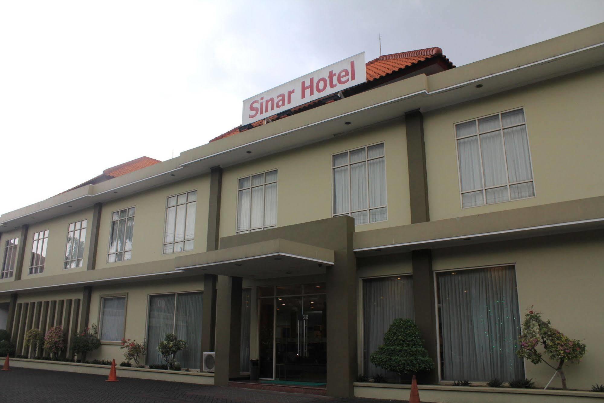 Hotel Sinar 3 Sedati Exterior photo